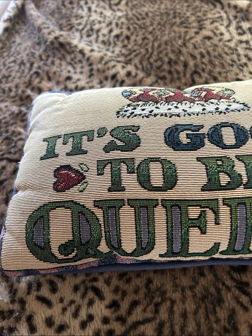 Mary Engelbreit Cream, Green, Blue, Red "It's Good to Be Queen" Accent Pillow - Picture 5 of 7